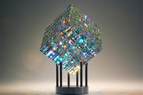 The Artistry and Craftsmanship of Crystal Sculpture Table Ornaments